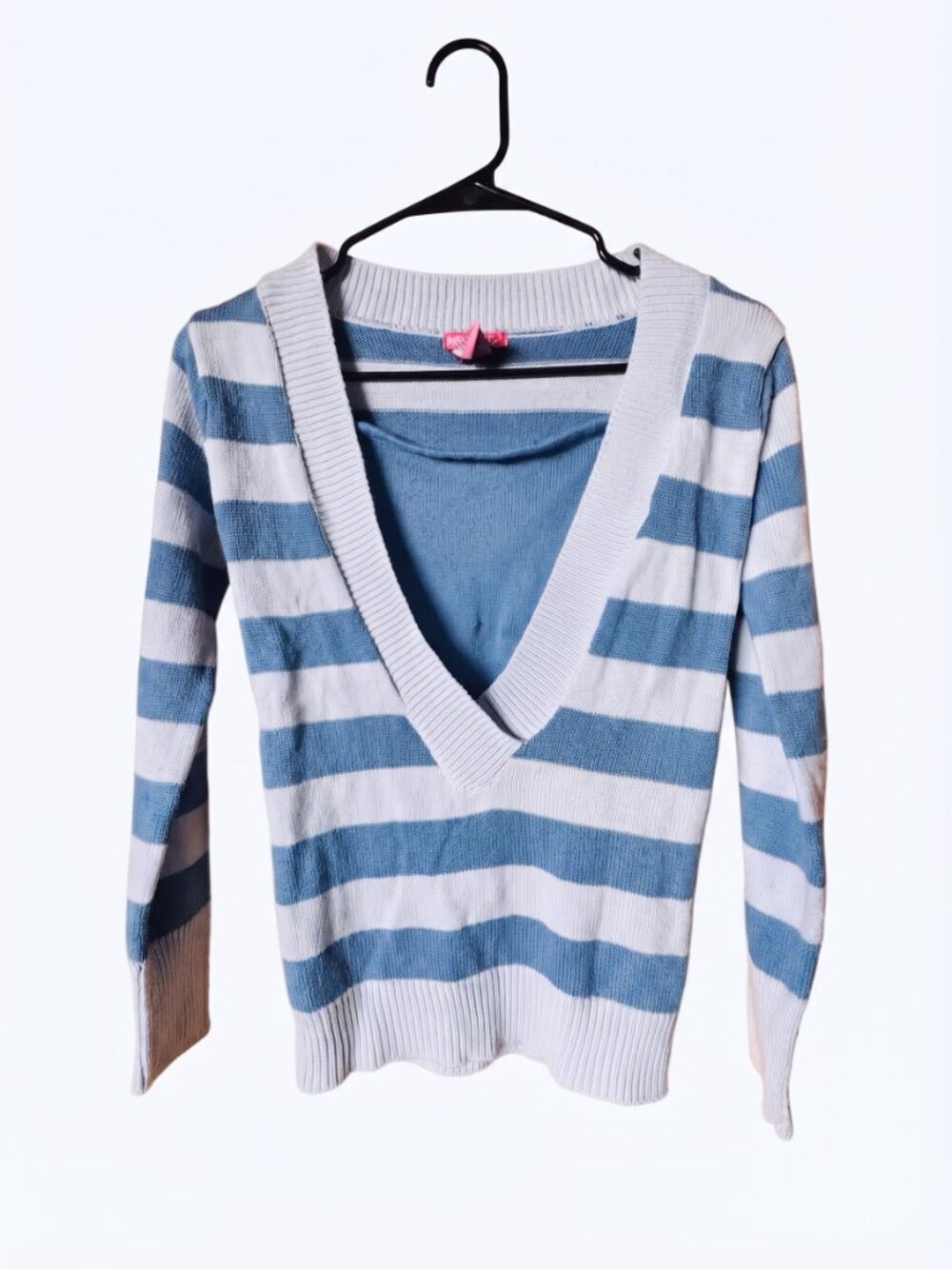 Vintage Y2K SO Striped Deep V-Neck Sweater - Blue & White, Size M